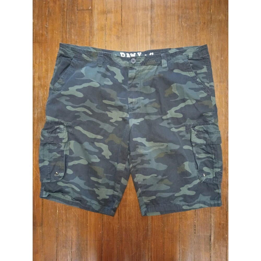 Raw X Mens Camo Cargo Shorts Size 42